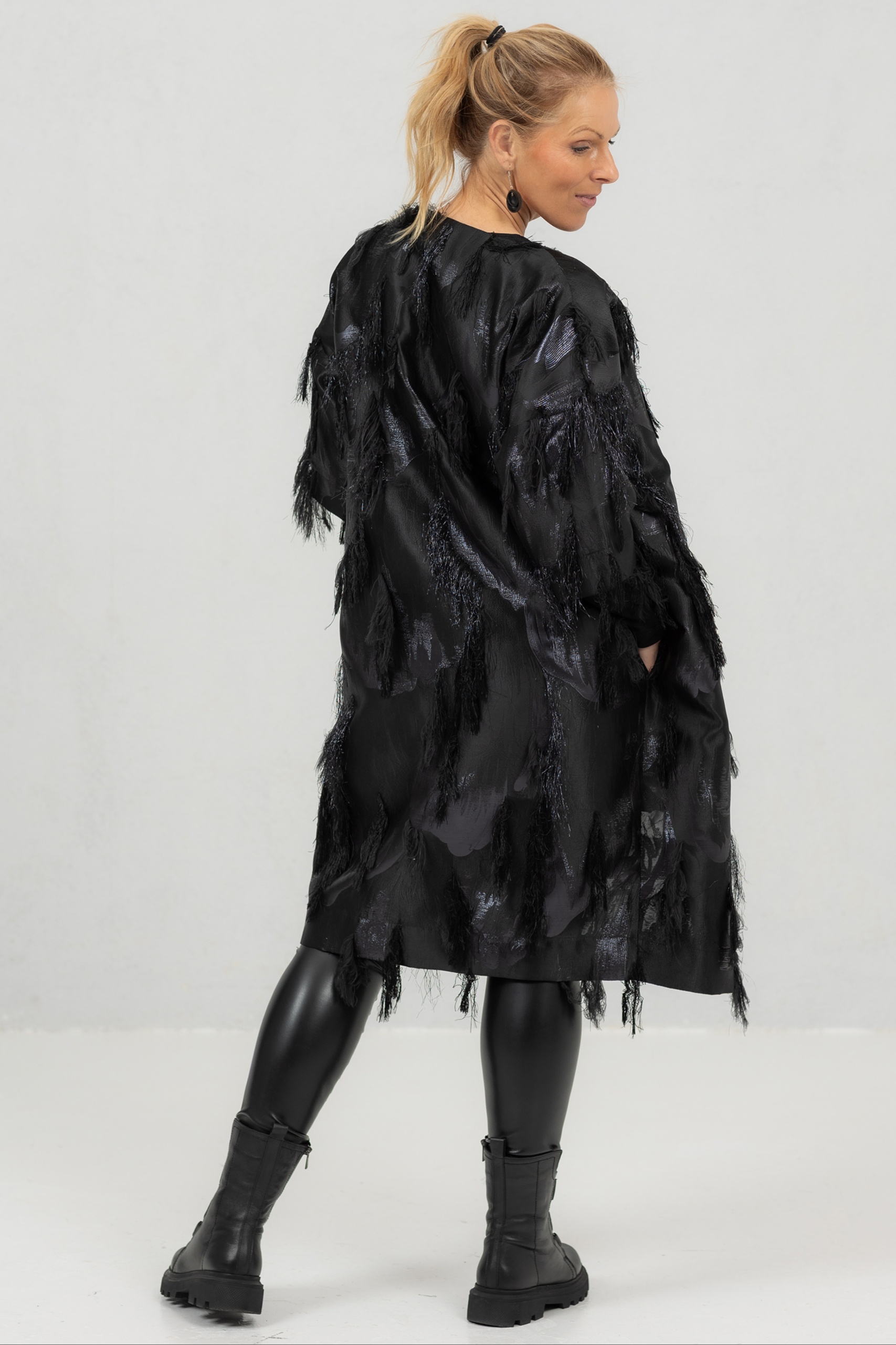 Narmastega kimonojakk Kaze