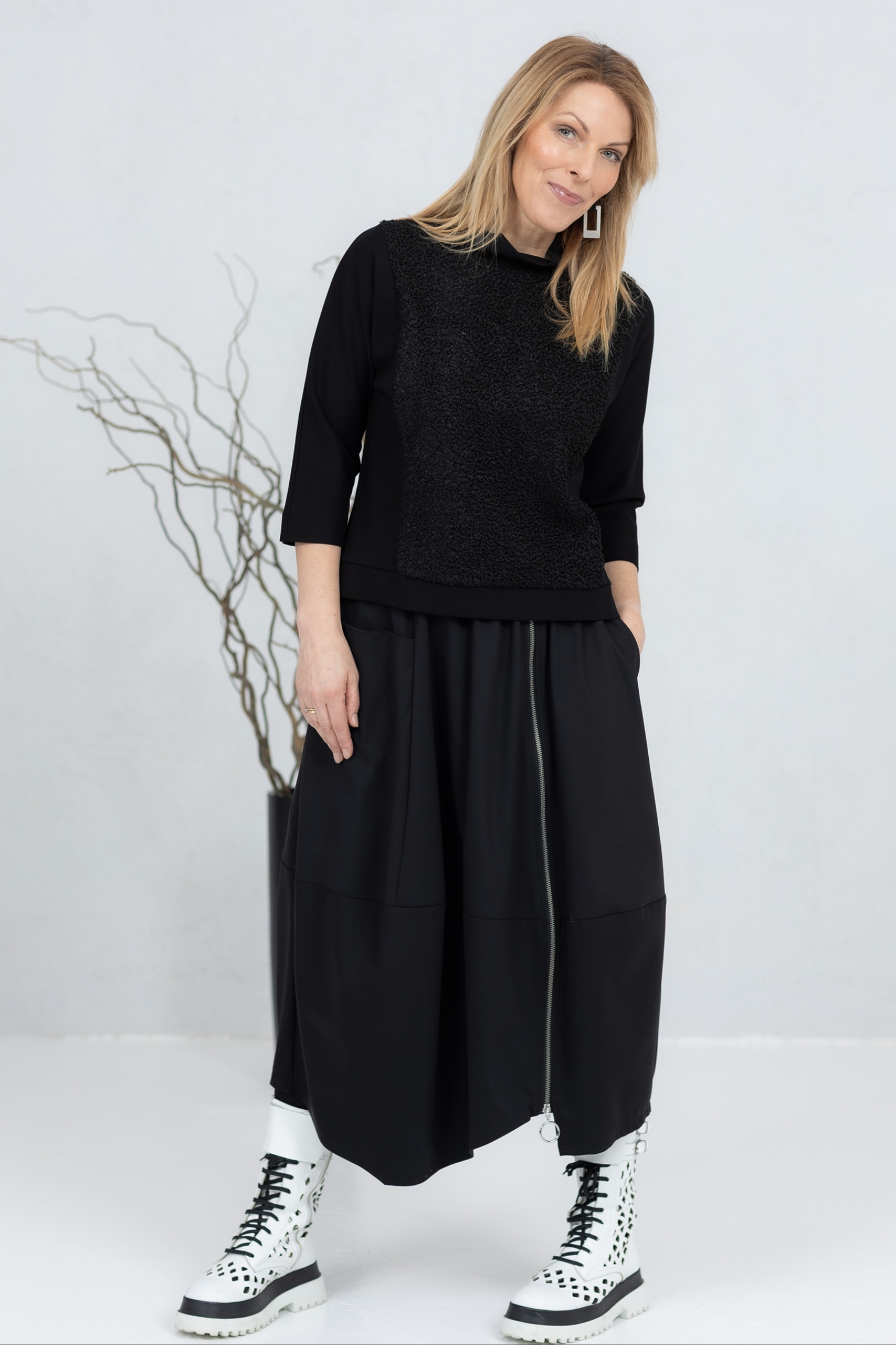 Karvaste detailidega pusa Kumaru - Image 4