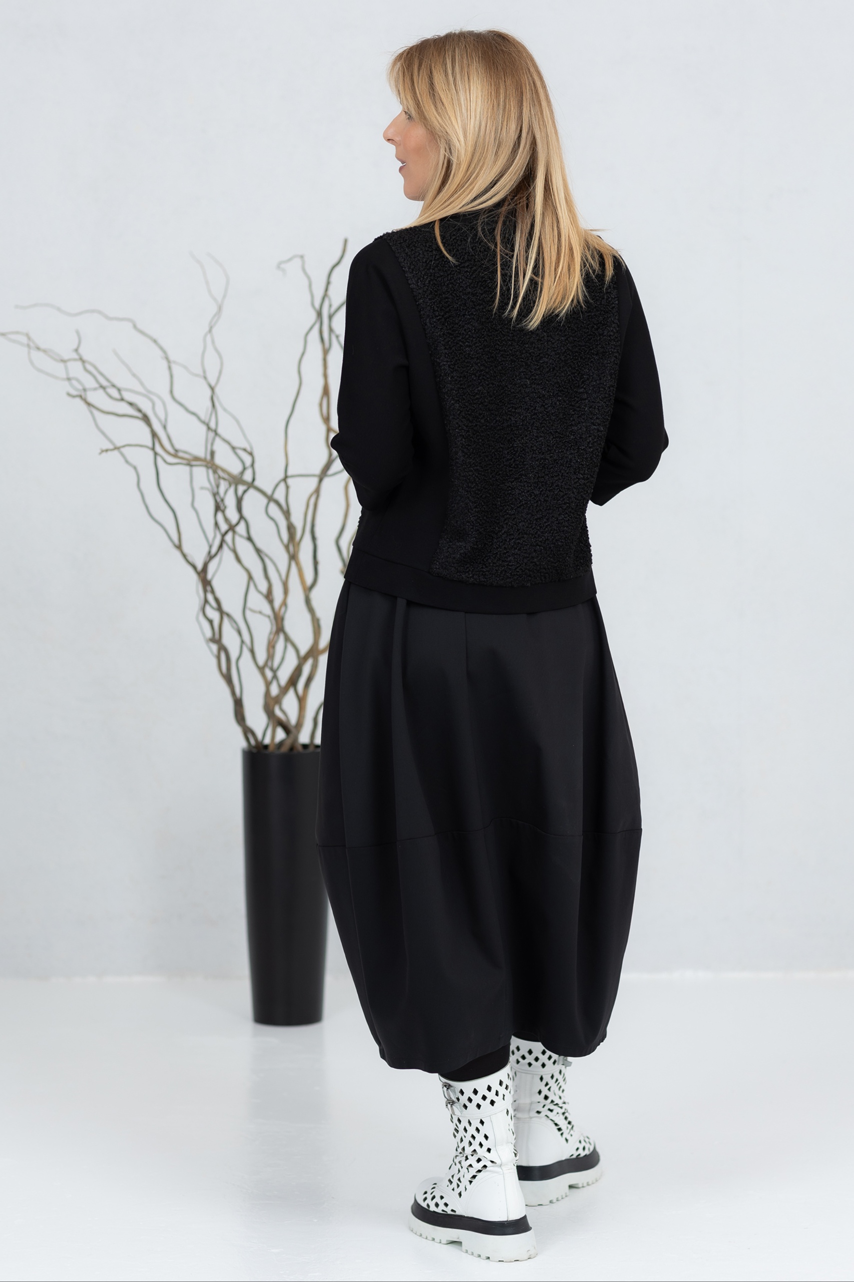 Karvaste detailidega pusa Kumaru - Image 3