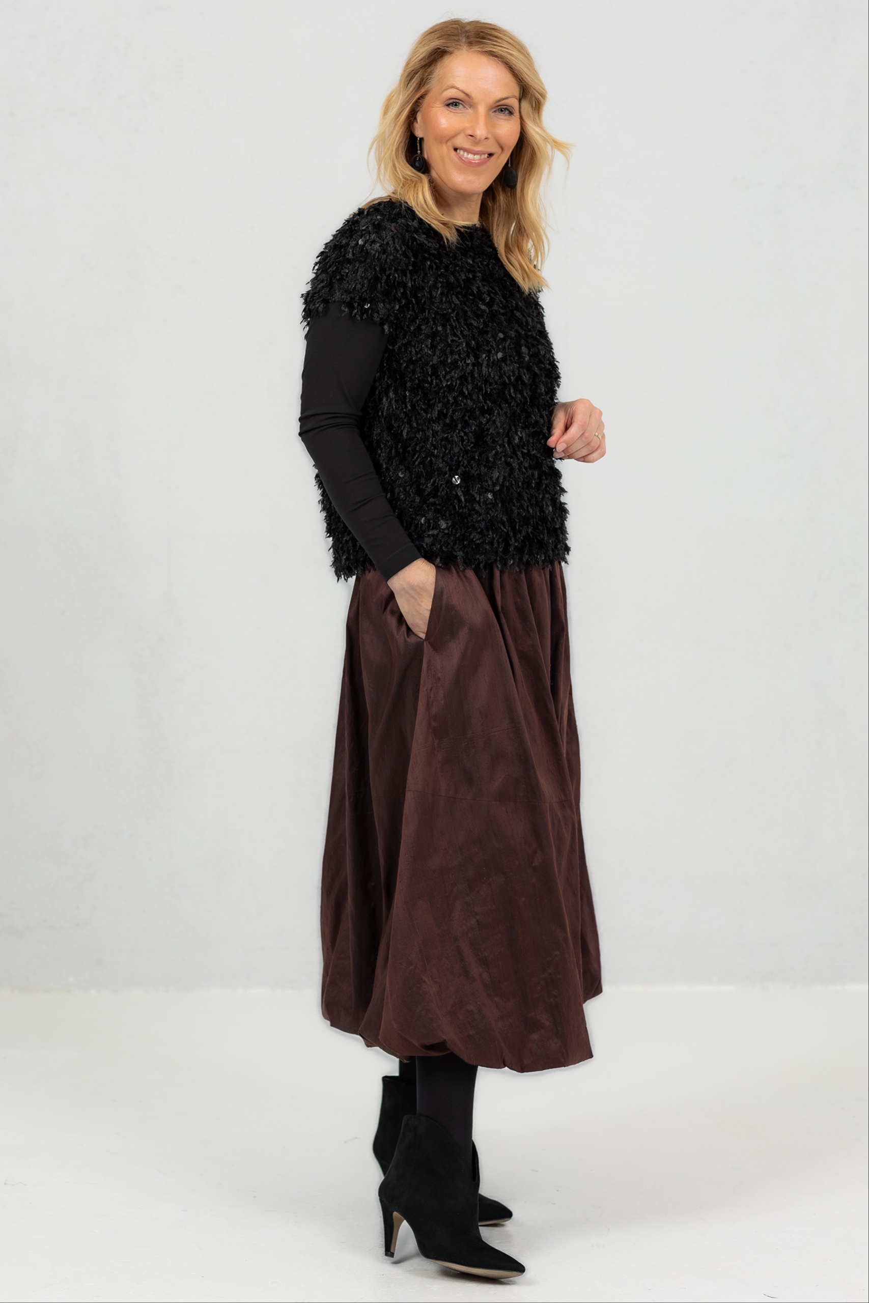 Pruun siidist balloonseelik Casyr + pidulik kadum Madara