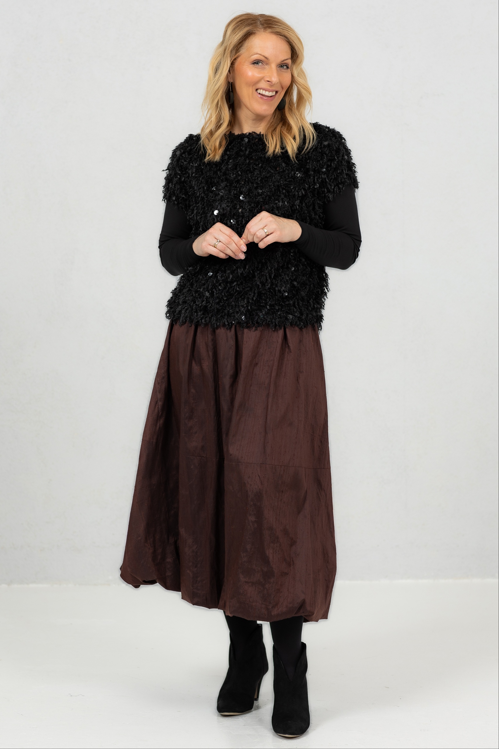 Pruun siidist balloonseelik Casyr + pidulik kadum Madara