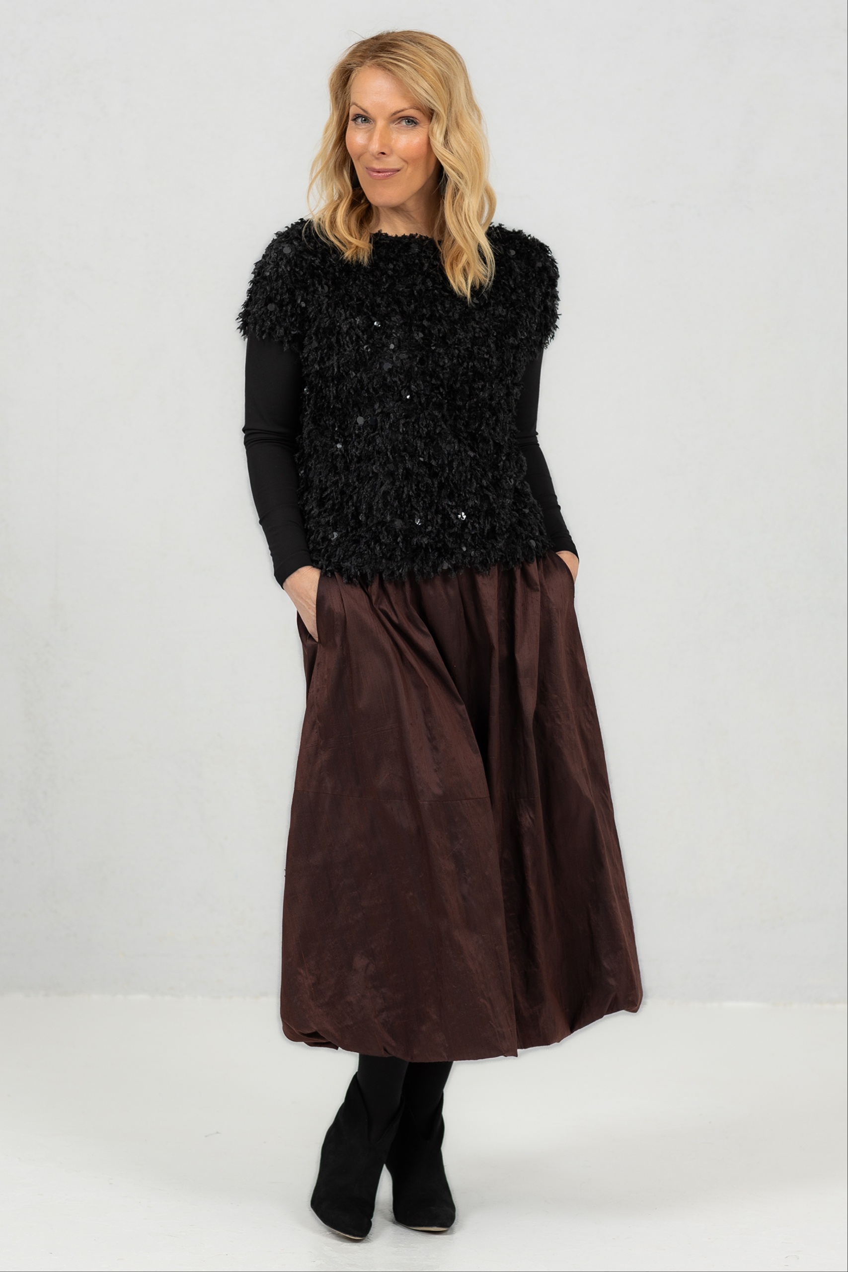 Pruun siidist balloonseelik Casyr + pidulik kadum Madara