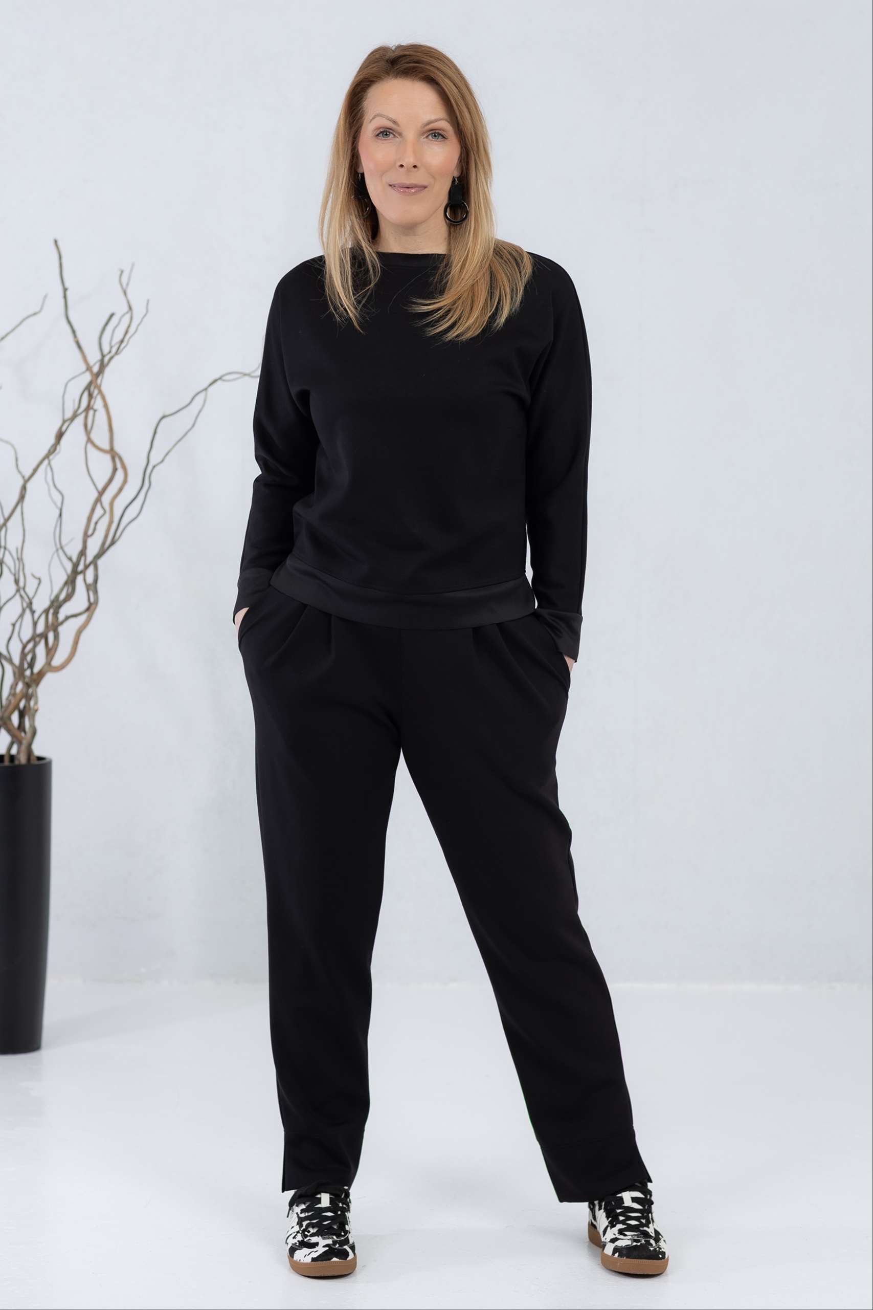 Mustad viskoospüksid Semai + must viskoospusa Fukai