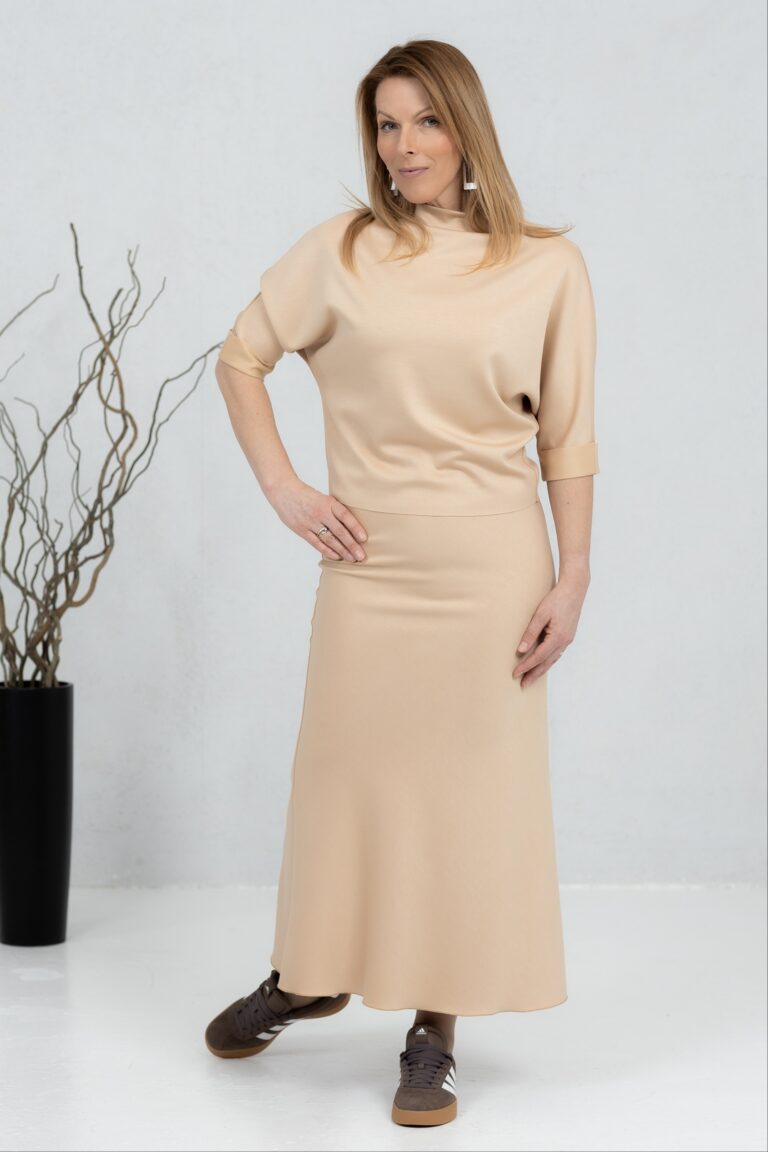 Beez seelik Tomi ja viskoosist pluus Kaori