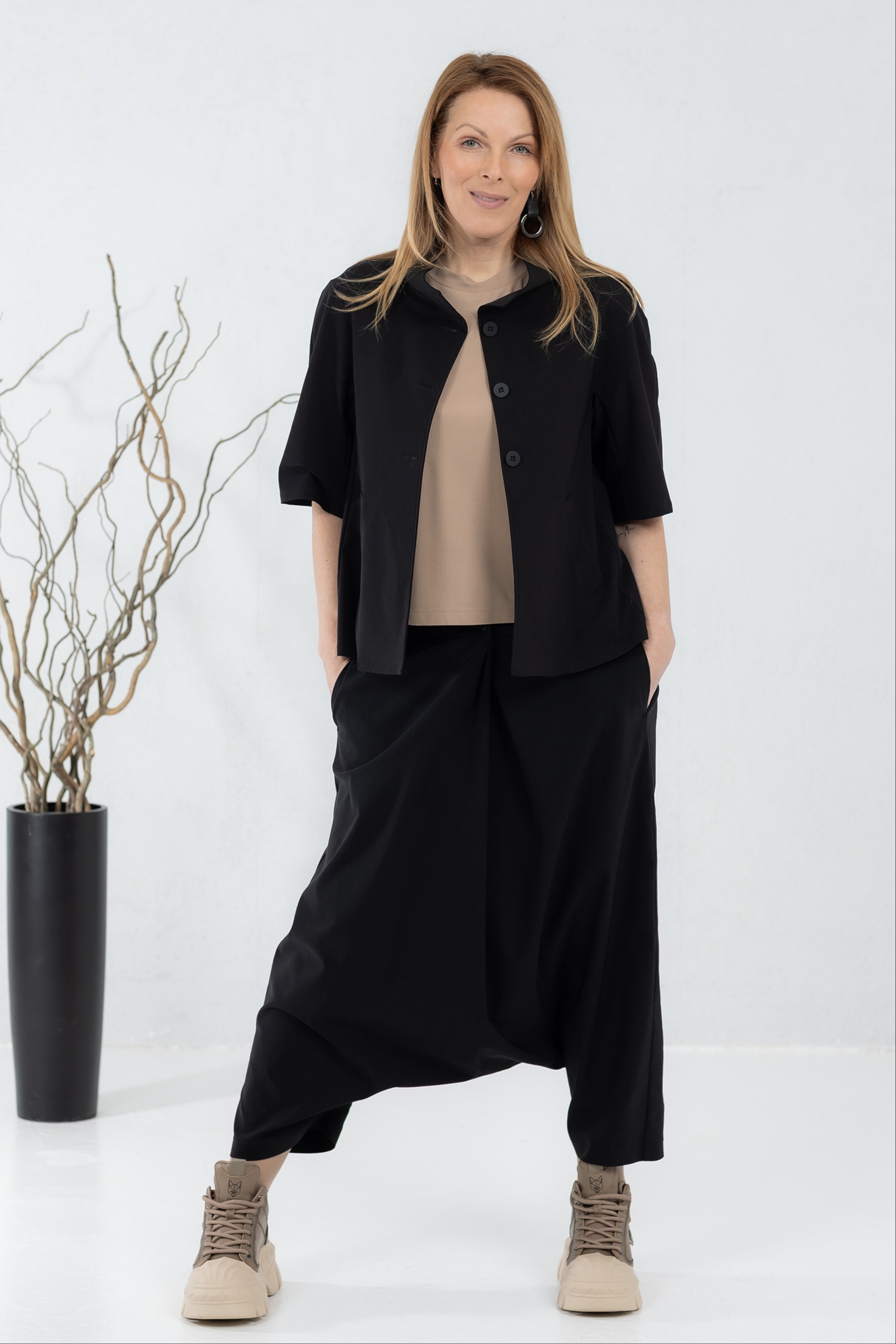 Must avar jakk Yotaka + baggy püksid Marui