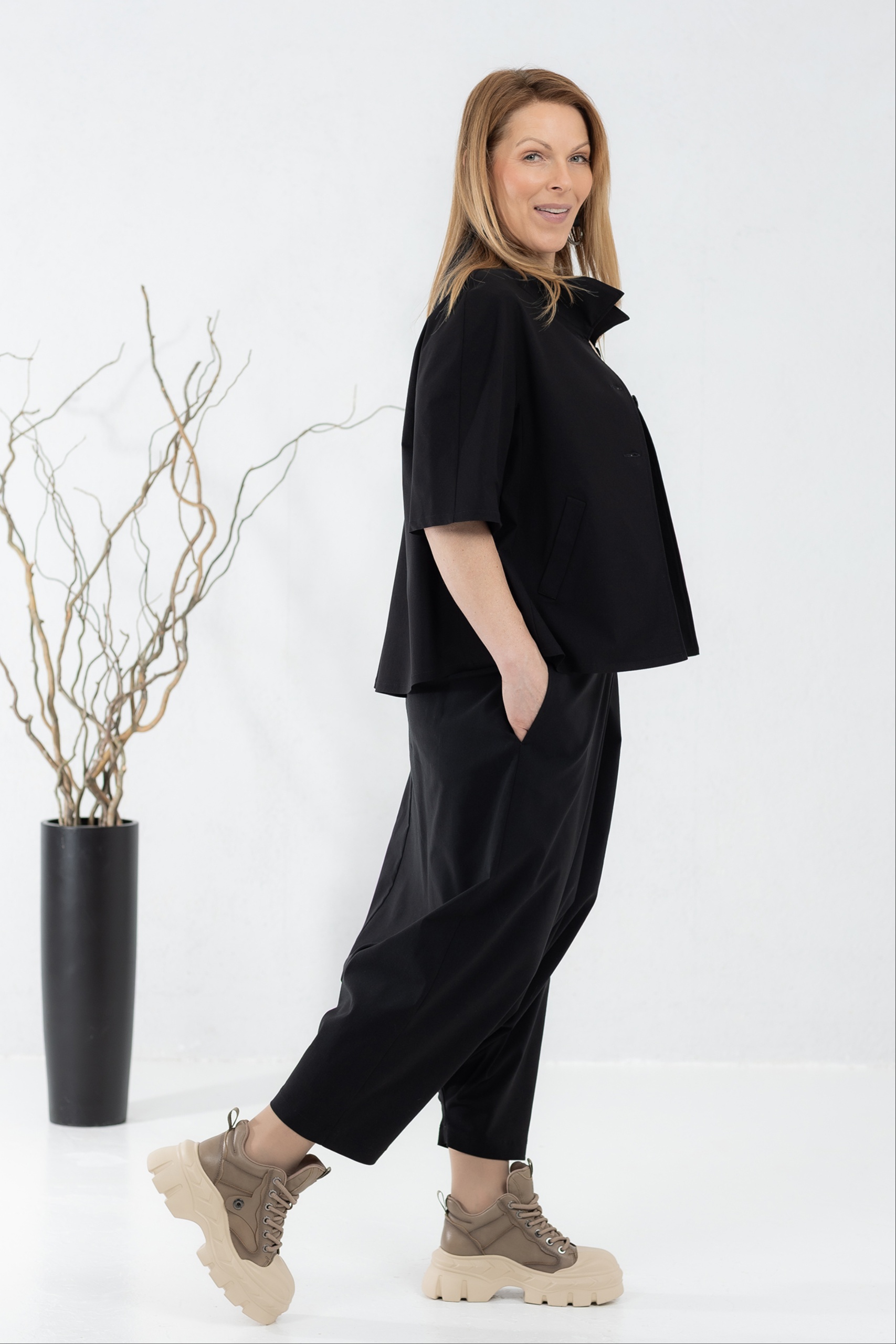 Must avar jakk Yotaka + baggy püksid Marui