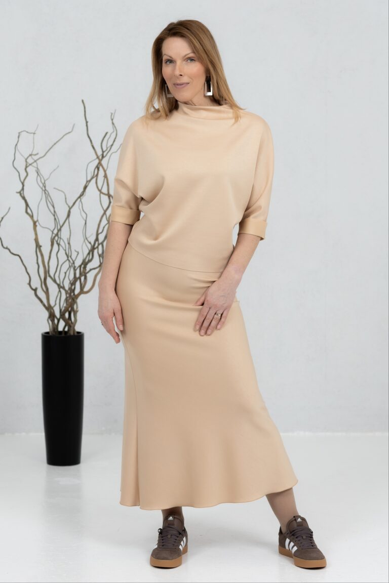 Beez seelik Tomi ja viskoosist pluus Kaori