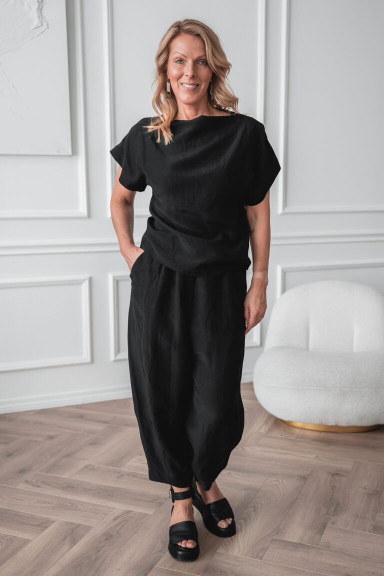 Suvised kerged mustad püksid Youso + Suvine kerge avar pluus Yoko