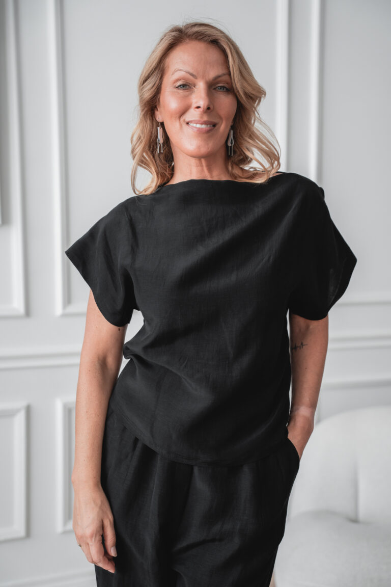 Suvised kerged mustad püksid Youso + Suvine kerge avar pluus Yoko