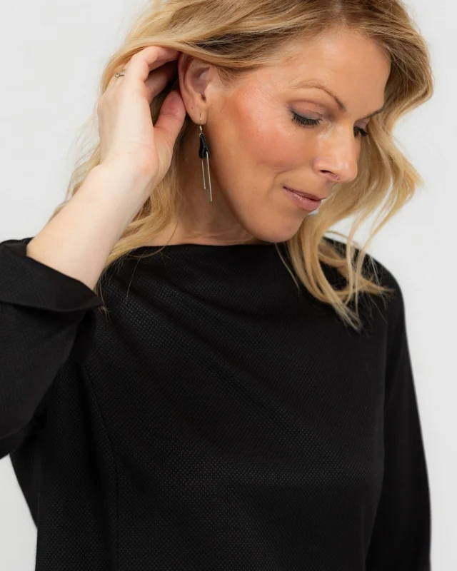 NEW! Our beloved Akarui dress now in a festive edition — made from soft, textured fabric with a subtle sheen. 🖤
Perfect for the party season. Effortless elegance with a twist. ✨
Limited pieces available!😍
 #naturallyyou #effortlesselegance #boldandedgy #christmasstyle🎄 #estoniandesign #happywithjustmust #justmustbyewi #wearblackeveryday #wearblack