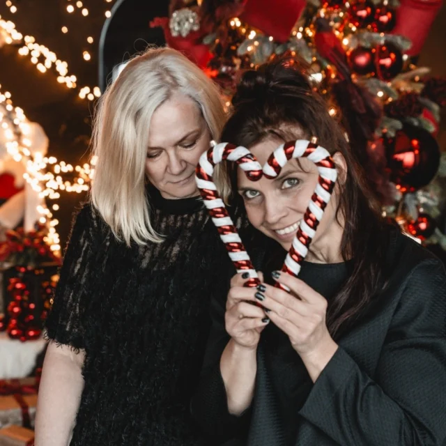 ✨ Fourth Advent ✨
The season of waiting is filled with warmth, candlelight, and a touch of Christmas excitement. 🎄
Christmas is almost here — time to smile, share kindness, and cherish the little moments that make this season truly special. 🤍
 #naturallyyou #effortlesselegance #boldandedgy #christmasstyle🎄 #estoniandesign #happywithjustmust #justmustbyewi #fashionintallinn #wearblack