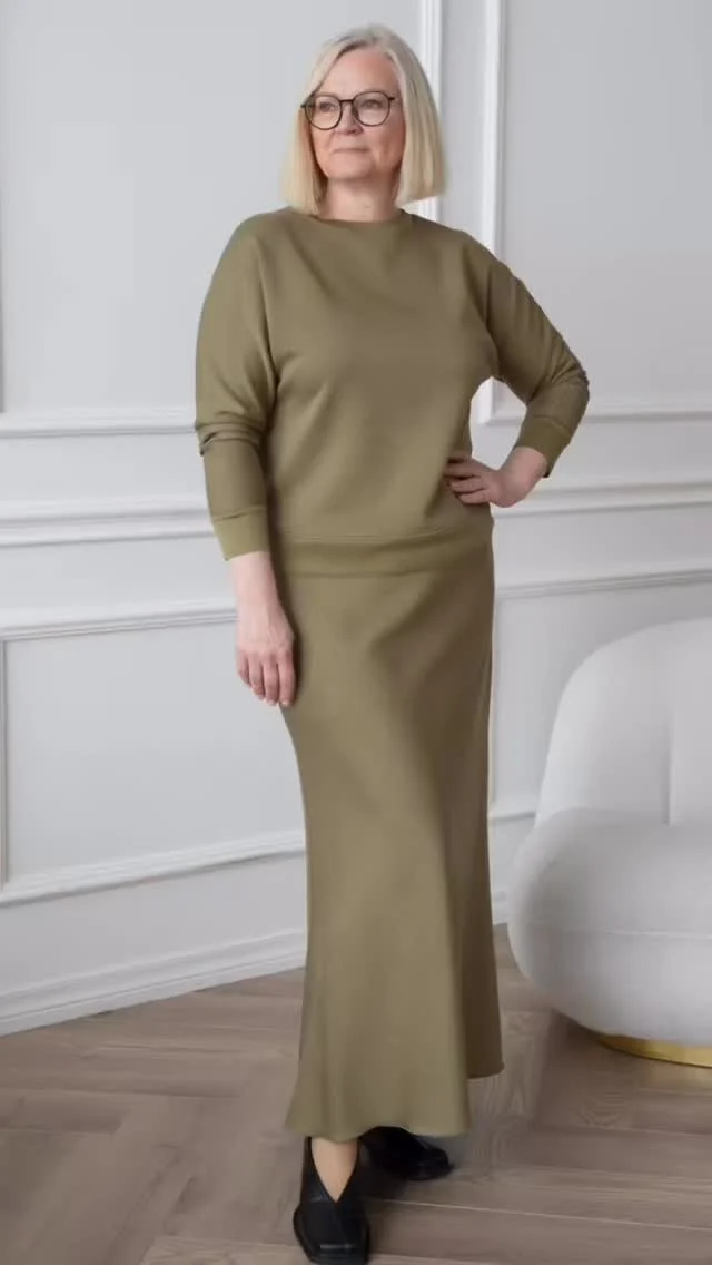 Why do we love this shade of green?
Because it reminds us of fresh mornings, soft light and the feeling of spring starting again.
Easy to wear, easy to love 🌿@justmust.eu #estoniandesign #justmustbyewi #fashionintallinn #effortlesselegance #naturallyyou