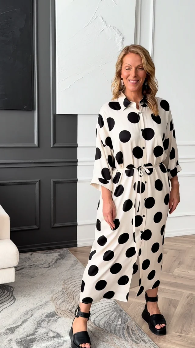 If head-to-toe white isn't quite your thing, add polka dots. 🖤🤍  Black and white is always a safe combination, but oversized dots give it just the right amount of character. A dress that doesn't need much else – add shoes and go. @justmust.eu
#blackandwhite #scandistyle #naturallyyou #effortlesselegance #boldandedgy #estoniandesign #justmustbyewi #fashionintallinn